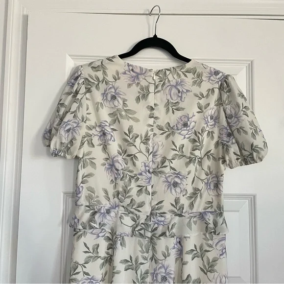 Gal Meets Glam Cassidy Cream Maxi Dress with Lavender Floral Print